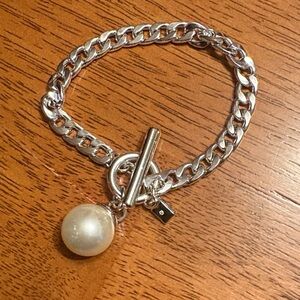 Elegant Silver Chain Bracelet with Pearl Charm